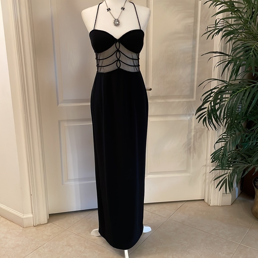 GILAR Black Evening Gown with Net Embroidery, Lined with Back Zipper. Size 6. - Picture 2 of 7